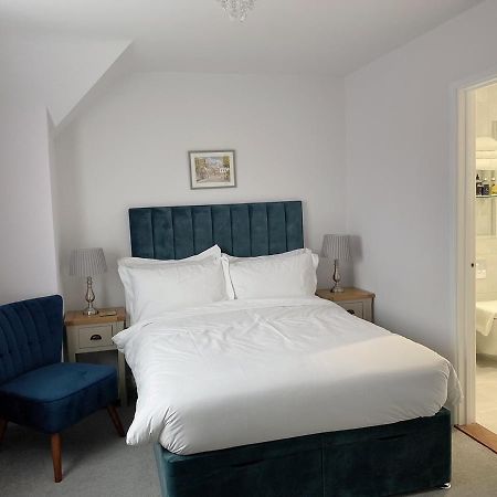Prestbury Bed & Breakfast Salisbury Exterior photo
